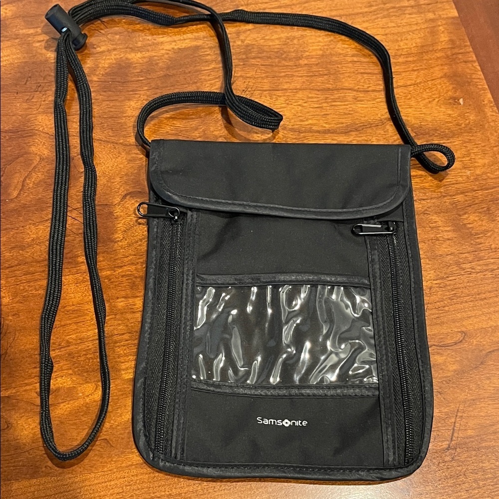 Samsonite Black  Neckstrap Style Travel Bag Excellent condition